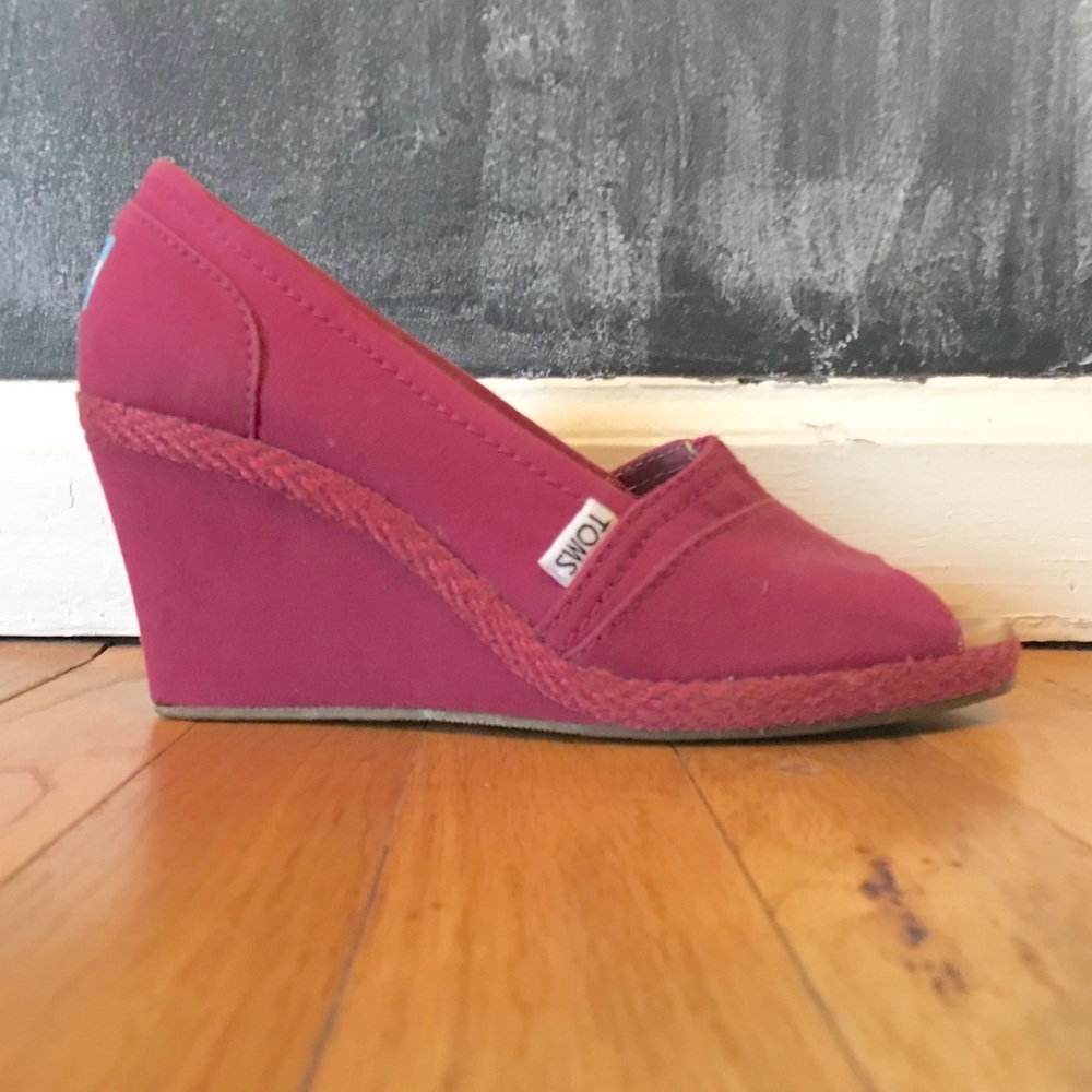TOMS purple open-toe wedges, 7